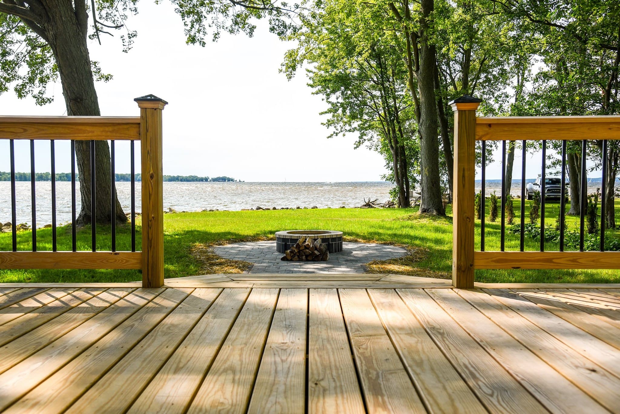 Lakefront railing view at Oneida Lake